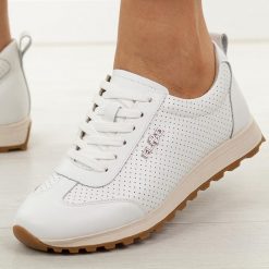 Białe skórzane półbuty damskie Filippo Dp7557/26. Białe półbuty damskie Filippo, na jesień, bez wzorów, z jeansu, z okrągłym noskiem, bez obcasa, na płaskiej podeszwie, bez zapięcia. Za 239.00 zł.