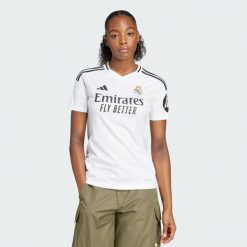 Koszulka Real Madrid 24/25 Home. Białe bluzki damskie Adidas, xl, bez wzorów, z materiału, bez kołnierzyka, bez ramiączek. W wyprzedaży za 314.30 zł.