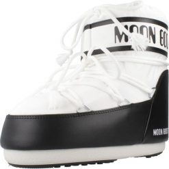 Buty MOON BOOT 14093400 001 Biały. Białe obuwie trekkingowe damskie Moon Boot, z syntetyku, bez zapięcia. Za 741.99 zł.