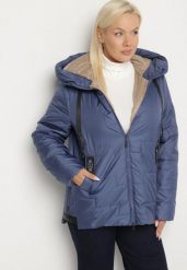 Niebieska Pikowana Kurtka z Kapturem i Ozdobnymi Suwakami Tulirisa. Niebieskie kurtki damskie Born2be, plus size, bez wzorów, z jeansu, z kapturem. Za 159.99 zł.