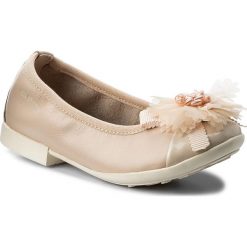 Baleriny GEOX - R Plie' B J8255B 044HI C5014 M Lt Beige. Czerwone baleriny dziewczęce Geox, w kwiaty, ze skóry ekologicznej. W wyprzedaży za 189.00 zł.