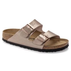 Klapki damskie BIRKENSTOCK ARIZONA BF COPPER. Brązowe klapki damskie Birkenstock, bez wzorów, z materiału, bez obcasa, bez zapięcia. Za 329.99 zł.