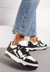 Czarno-Białe Sneakersy Ozdobione Jeansowymi Naszywkami Cliome. Czarne obuwie sportowe damskie Renee, z jeansu, bez zapięcia. Za 79.99 zł.