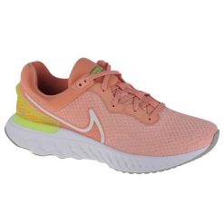 Buty do biegania damskie Nike React Miler 3. Czerwone obuwie sportowe damskie Nike, z gumy, bez zapięcia, do biegania. Za 429.99 zł.