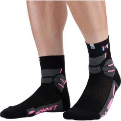 Skarpetki Monnet Mid Expert. Czerwone skarpetki damskie MONNET, bez wzorów, z materiału. Za 127.50 zł.