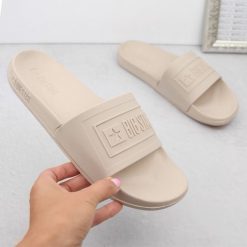 Klapki damskie sportowe beżowe Big Star OO274035. Brązowe klapki damskie Big Star, bez wzorów, z materiału, bez obcasa, bez zapięcia. Za 65.99 zł.