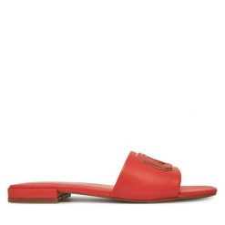 Klapki Guess. Pomarańczowe klapki damskie Guess, z aplikacjami, bez obcasa, bez zapięcia. Za 269.99 zł.