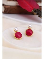 L'Atelier de Gaia Pozłacane kolczyki z perłami i agatami rozmiar: onesize. Białe kolczyki damskie L'Atelier de Gaia, z agatem, pozłacane. Za 56.99 zł.