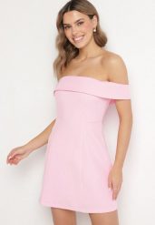 Jasnoróżowa Taliowana Sukienka z Dekoltem Bandeau z Zakładką Zelzemis. Czerwone sukienki damskie Born2be, bez wzorów, eleganckie, bez ramiączek. Za 169.99 zł.