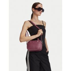 Torebka adidas. Czerwone kuferki damskie Adidas, bez wzorów, bez dodatków. Za 179.99 zł.
