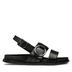 Sandały Lasocki. Czarne sandały damskie Lasocki, bez wzorów, bez obcasa, na płaskiej podeszwie, bez zapięcia. Za 179.99 zł.