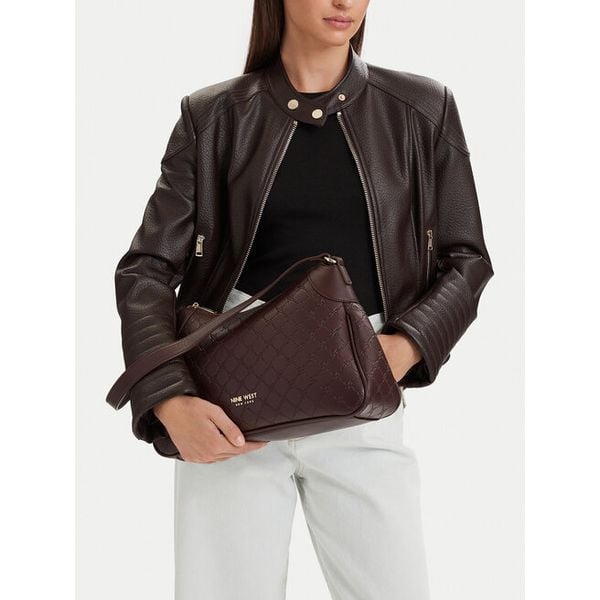 Torebka Nine West. Brązowe torebki klasyczne damskie Nine West, bez dodatków. Za 249.99 zł.