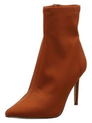 Steve Madden Skórzane botki w kolorze jasnobrązowym rozmiar: 40. Brązowe botki damskie Steve Madden, eleganckie, bez obcasa, na szpilce, bez zapięcia. Za 232.23 zł.