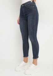 Granatowe Jeansy o Fasonie Slim z Gumką w Pasie Belirane. Niebieskie jeansy damskie Born2be, z aplikacjami, z jeansu. Za 49.99 zł.