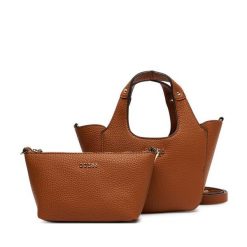 Torebka Guess. Brązowe torebki klasyczne damskie Guess, bez dodatków. Za 449.99 zł.