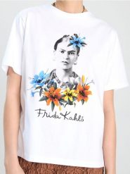 Bawełniana koszulka z nadrukiem Frida Kahlo - biały. Białe koszulki damskie Sinsay, l, bez wzorów, z bawełny, bez kołnierzyka, bez ramiączek. W wyprzedaży za 19.99 zł.
