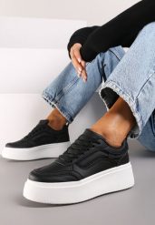Czarne Płaskie Sneakersy z Geometrycznym Wzorem i Sznurowaniem Vlisera. Czarne obuwie sportowe damskie Born2be, z jeansu, bez zapięcia. Za 89.99 zł.