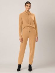 APART Spodnie w kolorze karmelowym rozmiar: 46. Brązowe spodnie materiałowe damskie Apart, bez wzorów, z kaszmiru. Za 166.88 zł.