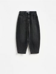 Jeansy barrel leg - czarny. Czarne jeansy damskie Reserved. Za 129.99 zł.