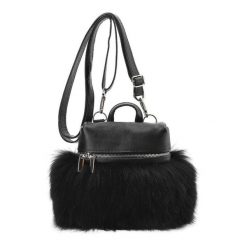 Czarno Elegancka Torebka Luka-Pelli Plecaczek Z Naturalnym Futrem Z Lisa. Czarne torebki klasyczne damskie Luka-Pelli, ze skóry, na ramię, bez dodatków. Za 529.00 zł.