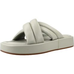 Sandały CLARKS ALDA GLIDE Zielony. Zielone sandały damskie Clarks, bez wzorów, ze skóry, bez obcasa, bez zapięcia. Za 364.99 zł.