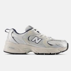 NEW BALANCE 530 GR530KA Sneakersy damskie. Brązowe obuwie sportowe damskie New Balance, z gumy, bez zapięcia. Za 379.99 zł.