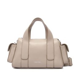 Torebka Calvin Klein. Fioletowe torebki klasyczne damskie Calvin Klein, bez dodatków. Za 419.99 zł.