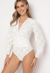 Jasnobeżowe Koronkowe Body z Marszczeniem i Mankietami Savarisse. Brązowe body i gorsety Born2be, bez wzorów, z koronki. Za 109.99 zł.