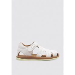 Sandały CAMPER BICHO FW Biały. Białe sandały damskie Camper, bez wzorów, ze skóry, bez obcasa, bez zapięcia. Za 280.98 zł.