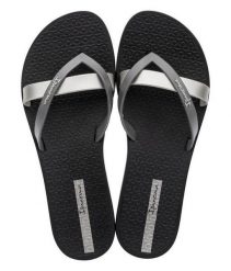 Japonki damskie Ipanema Kirei. Czarne klapki damskie Ipanema, bez wzorów, z materiału, bez obcasa, bez zapięcia. Za 64.99 zł.