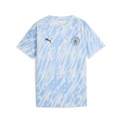 Młodzieżowa koszulka przedmeczowa Manchester City PUMA Silver Sky Blue. Niebieskia bluzki damskie Puma, m, bez wzorów, młodzieżowe, bez kołnierzyka, bez ramiączek. Za 269.00 zł.