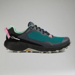 Buty outdoor damskie Berghaus Revolute Active Shoe. Czarne obuwie sportowe casual damskie Berghaus, outdoorowe. Za 403.99 zł.