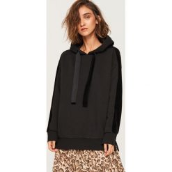 Bluza z kapturem - Czarny. Bluzy damskie marki FOUGANZA. W wyprzedaży za 39.99 zł.