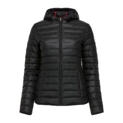 Damska lekka kurtka z kapturem JOTT Cloe Noos. Czarne kurtki damskie jott, bez wzorów, z puchu, z kapturem. W wyprzedaży za 695.50 zł.