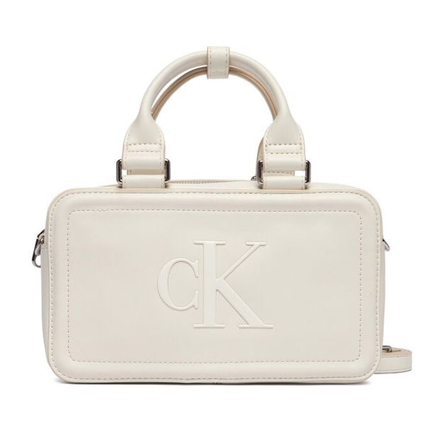 Torebka Calvin Klein. Białe torebki klasyczne damskie Calvin Klein, bez dodatków. Za 325.99 zł.