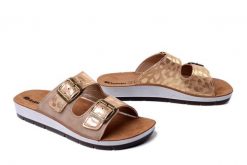 INBLU CP-63 026 piaskowy, klapki damskie. Brązowe klapki damskie Inblu, bez wzorów, bez obcasa, bez zapięcia. Za 80.99 zł.