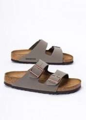 Klapki damskie szare Birkenstock Arizona BFBC. Szare klapki damskie Birkenstock, bez wzorów, bez obcasa, bez zapięcia. Za 369.99 zł.