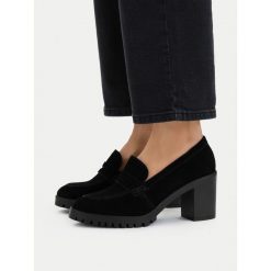 Półbuty Lasocki. Czarne czółenka damskie Lasocki, bez wzorów, bez obcasa, na obcasie. Za 229.99 zł.