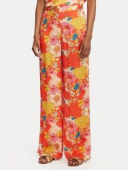Liu Jo Spodnie materiałowe WA6484 T473A Czerwony Relaxed Fit. Czerwone spodnie materiałowe damskie Liu Jo, bez wzorów, z materiału. Za 769.99 zł.