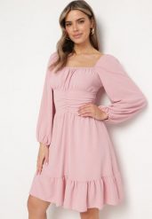 Różowa Sukienka Auxede. Czerwone sukienki damskie Born2be, bez wzorów, z tkaniny, bez ramiączek. Za 119.99 zł.