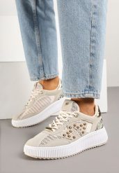 Beżowe Sneakersy z Nitami i Gwiazdą Viroti. Brązowe obuwie sportowe damskie Born2be, z jeansu, bez zapięcia. Za 109.99 zł.