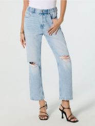 Jeansy mom fit z przetarciami - niebieski. Niebieskie jeansy damskie Sinsay. W wyprzedaży za 32.99 zł.