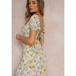 Jasnoniebieska Sukienka Svard. Niebieskie sukienki damskie Renee, bez wzorów, z tkaniny, boho, bez ramiączek. W wyprzedaży za 55.99 zł.