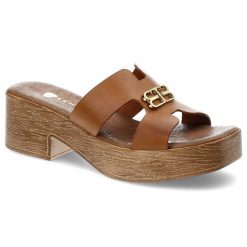 Brązowe Klapki Armodo Stylowe Obuwie Damskie Na Obcasie. Brązowe klapki damskie Armodo, bez wzorów, bez obcasa, na obcasie, bez zapięcia. Za 219.00 zł.