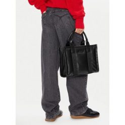 Torebka JENNY. Czarne torebki klasyczne damskie Jenny, bez dodatków. Za 149.99 zł.