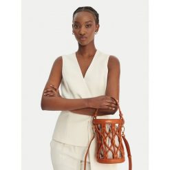 Torebka Coccinelle. Brązowe torebki klasyczne damskie Coccinelle, bez dodatków. Za 1,599.99 zł.