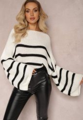 Biały Sweter z Dzianiny w Paski z Obszernymi Rękawami Gotara. Białe swetry klasyczne damskie Renee, z dzianiny, bez kołnierzyka. Za 79.99 zł.