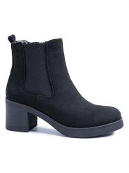 C'M Botki w kolorze czarnym rozmiar: 38. Czarne botki damskie C'M, eleganckie, bez obcasa, bez zapięcia. Za 163.64 zł.