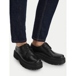 Oxfordy Lasocki. Czarne półbuty damskie Lasocki, bez wzorów, bez obcasa, bez zapięcia. Za 199.99 zł.