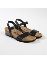 BACKSUN Sandały "Calabria" w kolorze czarnym na koturnie rozmiar: 36. Czarne sandały damskie Backsun, bez wzorów, z otwartym noskiem, bez obcasa, na koturnie, bez zapięcia. Za 136.95 zł.